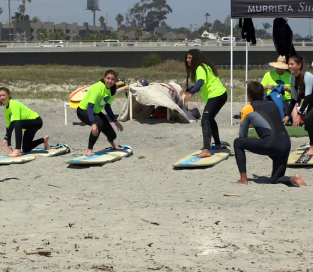 Small Classes for surfing lessons